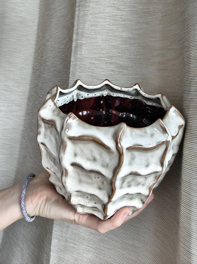 KAGYLÓ fantázianevű kerámia kaspó 