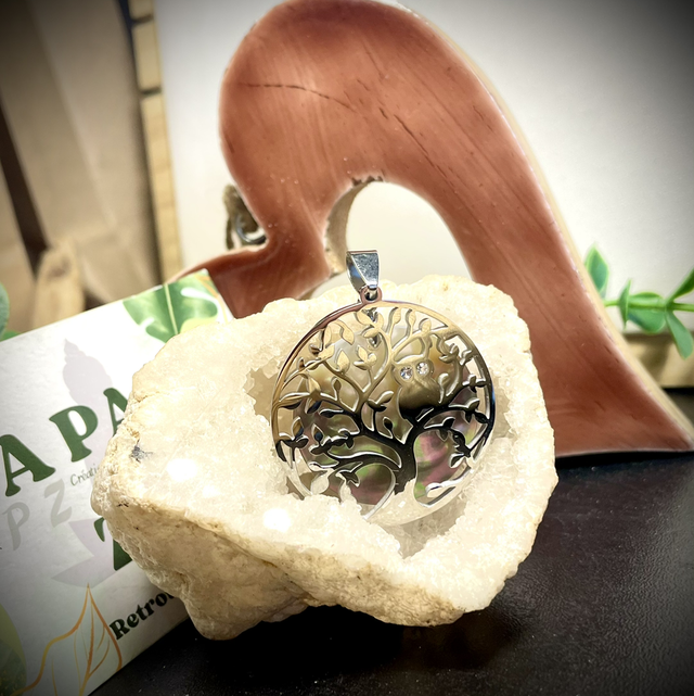Pendentif Arbre de Vie Coquille d’Ormeaux HIBOU