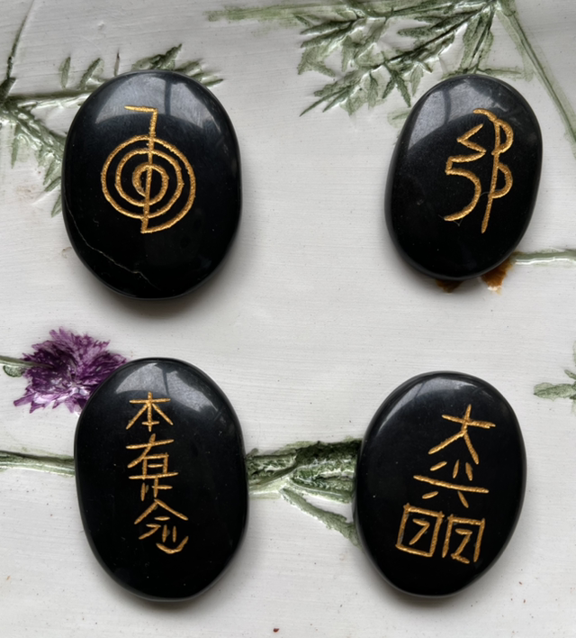 Pierres symbole Reiki 