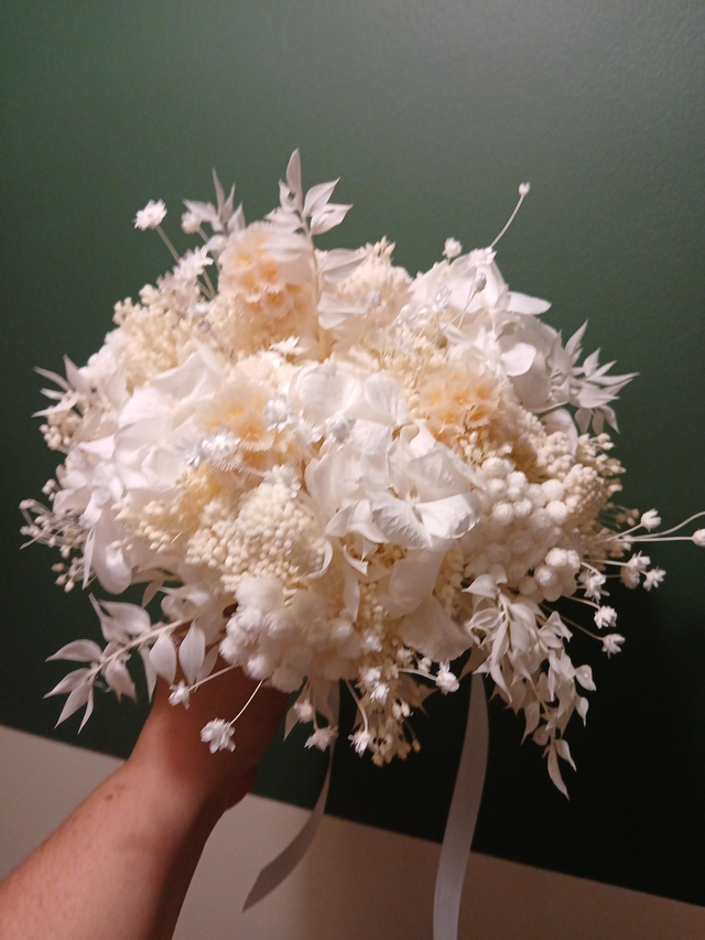 Bouquet de mariée blanc pur