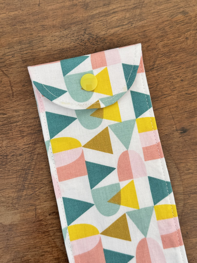 Étui à brosse à dents / ou à couverts