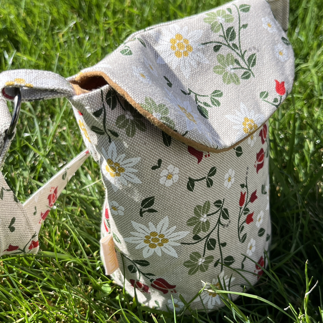 Shoulder Bag with Edelweiss – Natural / Schultertasche mit  Edelweiß – natur