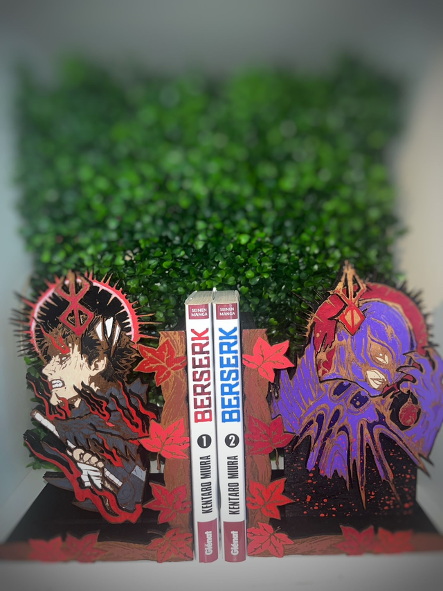 Set de 2 pièces Berserk, Guts et Griffith.