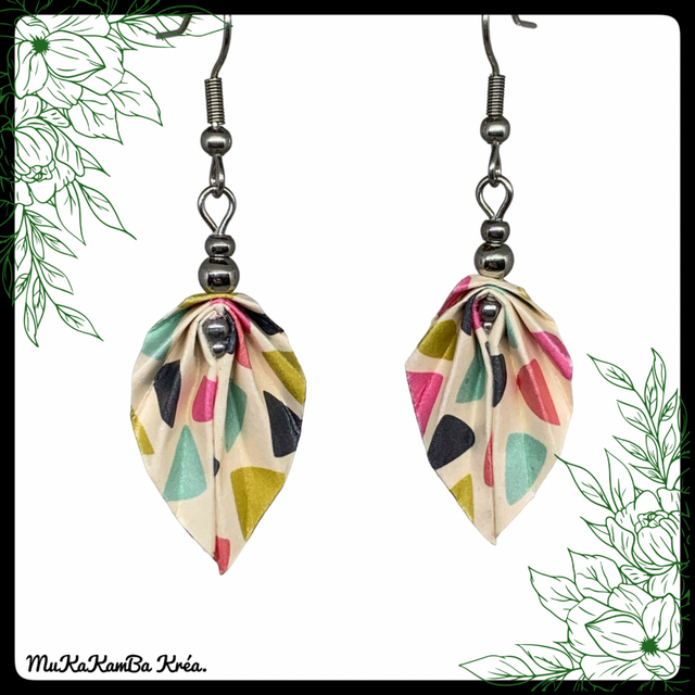 Boucles d’oreilles feuilles en origami 