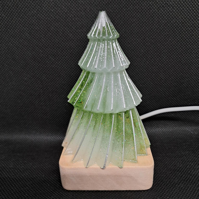 'Green Spike Tree' LED light 
