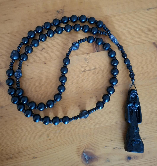 Chapelet Santa Muerte noir