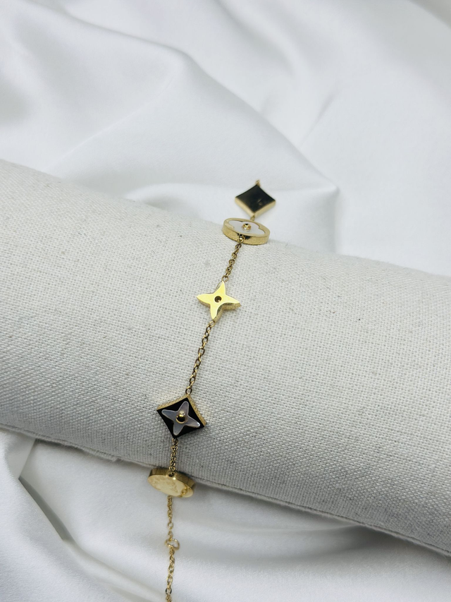 47-  Bracelet Ilyana nacré 