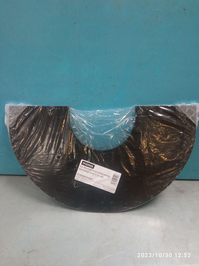 Pla - Rosace De Finition Plate En 2 Parties Sous Rampant 16 A 23°- D 100 - Noir - 2PLAROSA2P1001623NO 