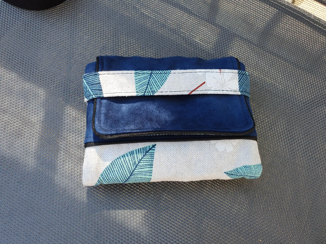 Portefeuille en suédine bleu