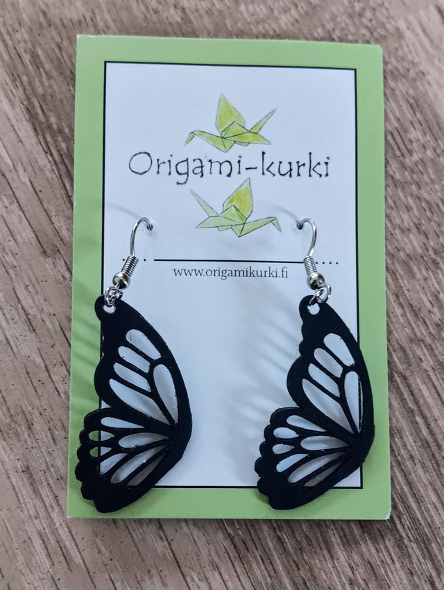 Pieni perhosensiipi, roikkuva (musta)