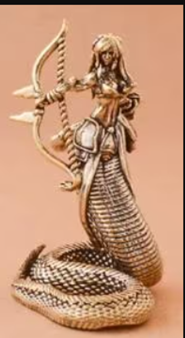 Prachtig messing beeldje Naga (5,5cm) Nieuw. 