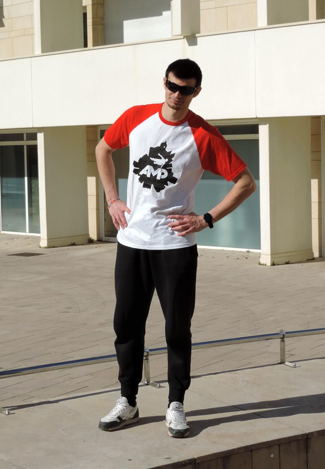 T-shirt Baseball AMP rouge et blanc