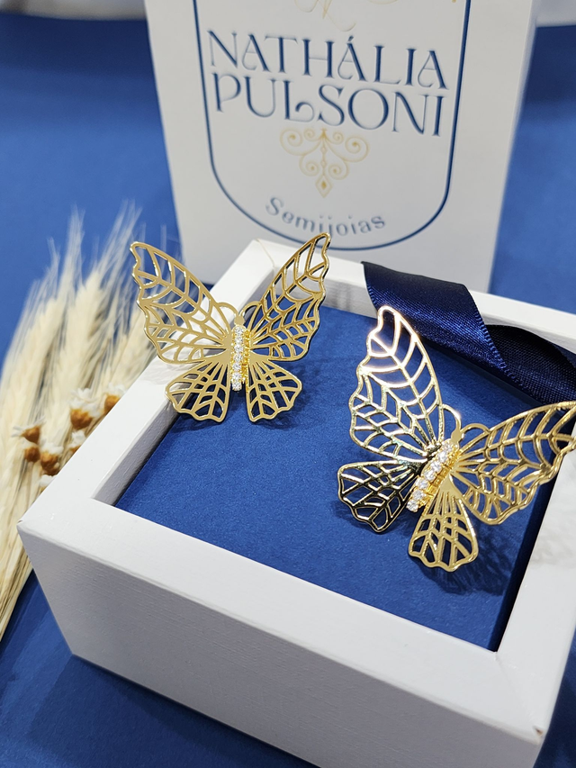 Brinco Borboleta 3D Grande - Ouro