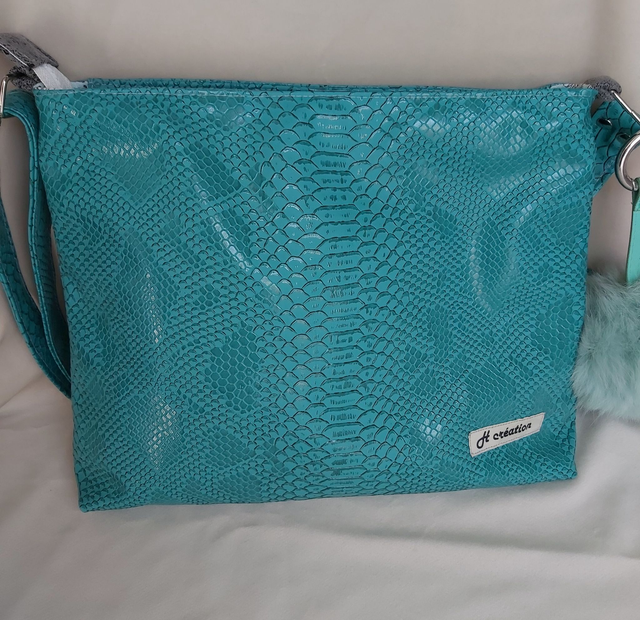 Sac bandoulière simili cuir  vert 