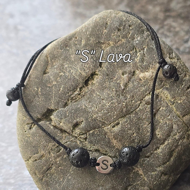 Initialen Armband "S" Lavastein 