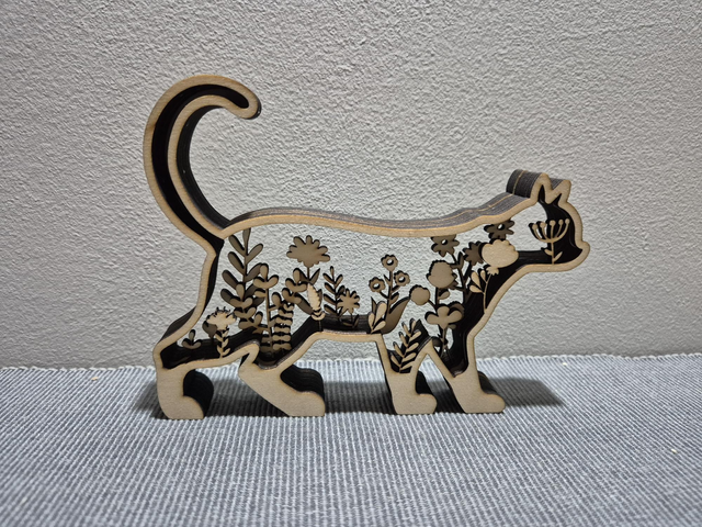 Décoration chat fleuri