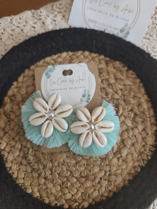 BO BOHEME "PAMPA" COQUILLAGE / POMPONS TURQUOISE 0000825