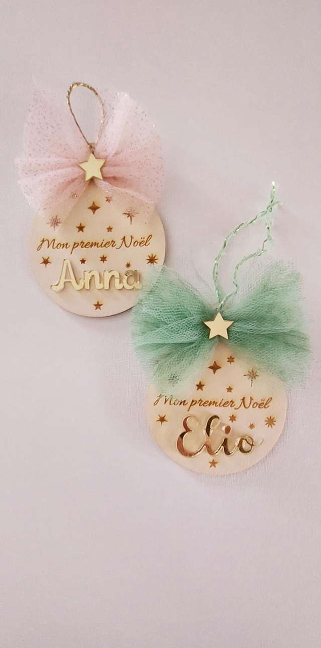 Boule "Mon premier Noël" rose