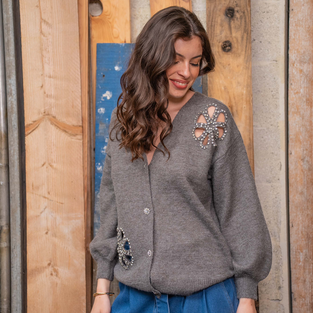Cardigan avec découpes à fleur 