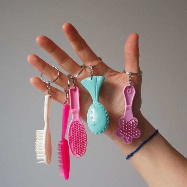 BARBIE BRUSH KEYCHAIN