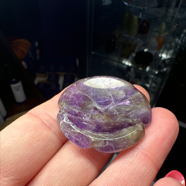 Amethyst Flower Thumbstone 
