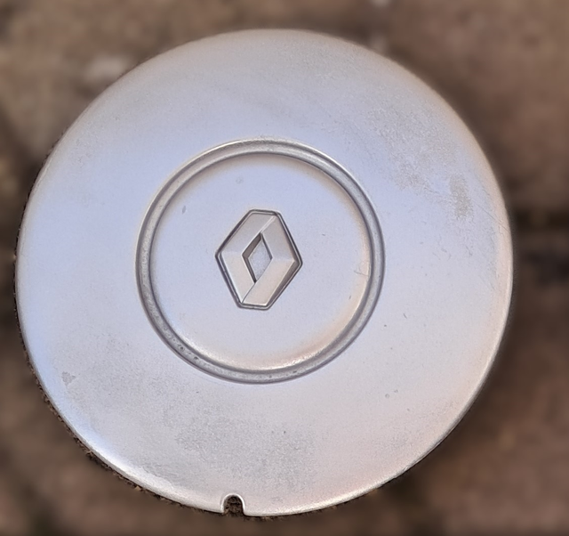 Enjoliveur Renault cache Moyeux Clio 2 phases 2 Modèle: Piccolo Occasion  