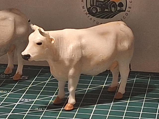 Miniature vache Mirandaise en resine 1:32 mir1