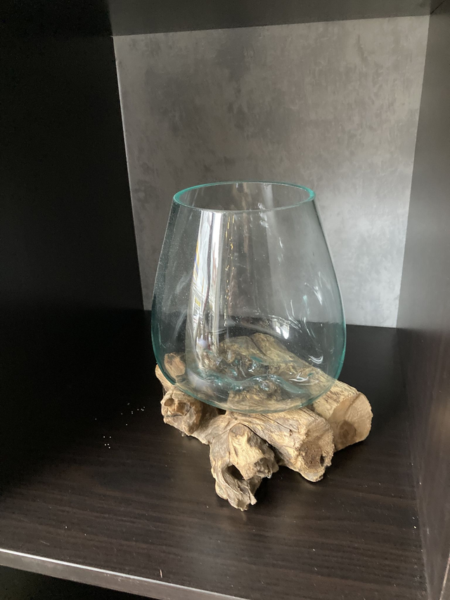 Unikat Glasvase auf Teakwurzel oval mittlere Ausführung Nr. 3947