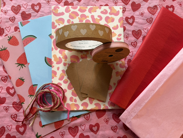 Full of Love Wrapping Pack