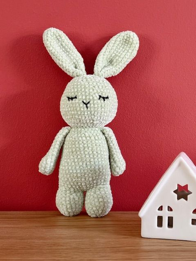 Pépin - peluche lapin au crochet
