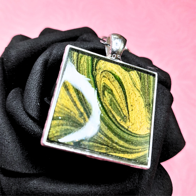 VERT D'OR - Porte-clés - Carré, métal argenté