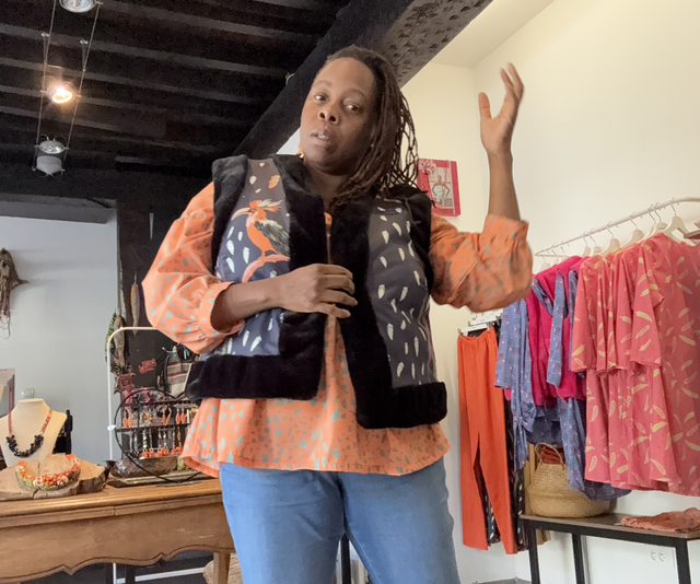 Veste Natalie sans manches et réversible imprimé Hornbill nuit