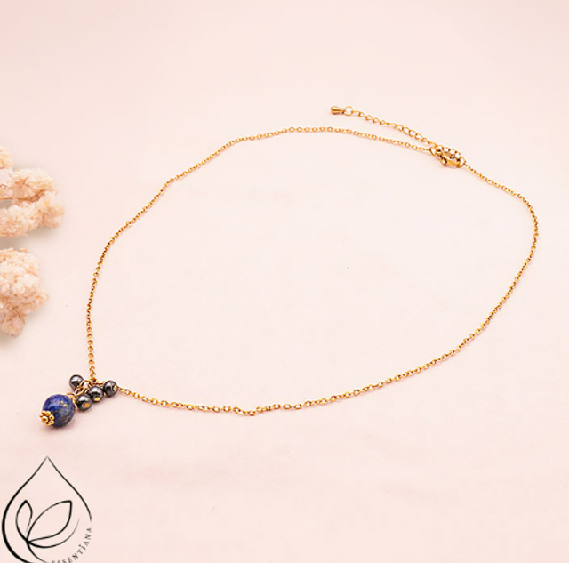 COLLIER ESSENTIANA ORNEL DORÉ HÉMATITE, LAPIS LAZULI