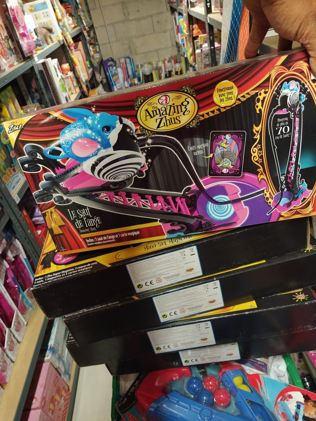 THE AMAZING ZHU MAXI SAUT DE L'ANGE