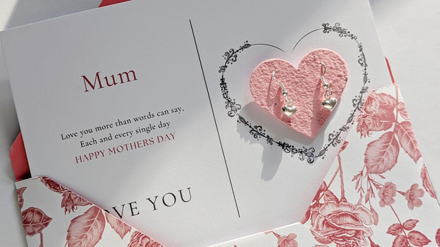 Mother's Day  Earrings Postcard Hearts 