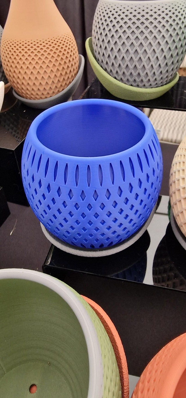 Orbit Planter