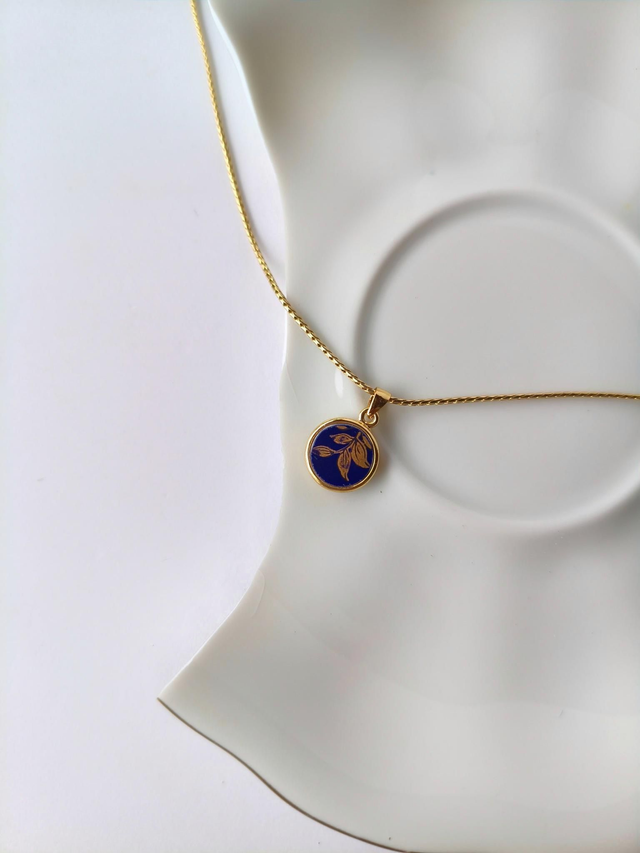 Pendentif rond - porcelaine Limoges - no.3