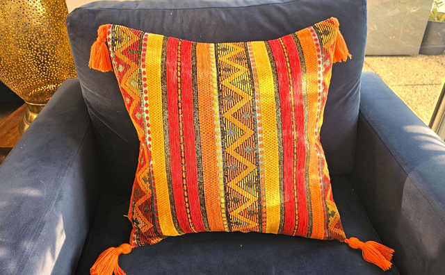 Housse de Coussin berbère en soie de Cactus -Orange tissé à la main