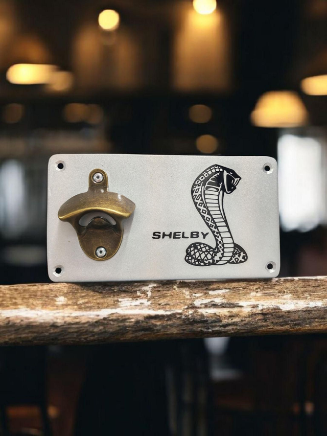 Décapsuleur mural Shelby 