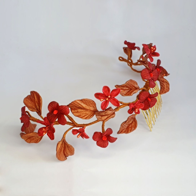 Tocado peineta flores y hojas en rojo y cobrizo Ann