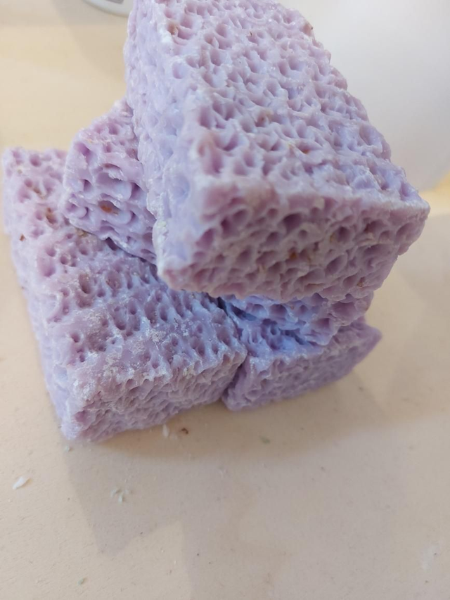 Sapone Rassodante ed Esfoliante con Polvere di Riso e Crusca -Lavanda