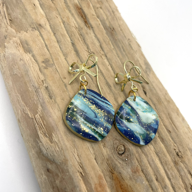 Oceans Bow danglies 