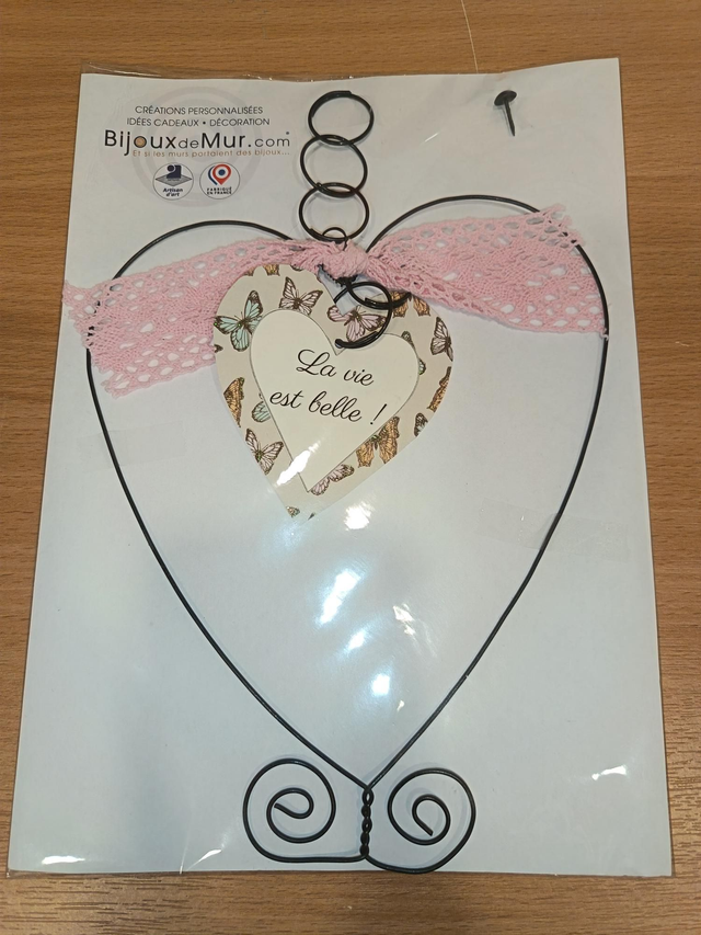 Coeur grand modèle avec message