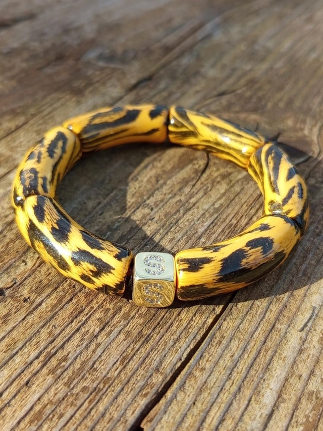 Bracelet jonc perles tubes acrylique léopard Indrani Jiraaph N°2