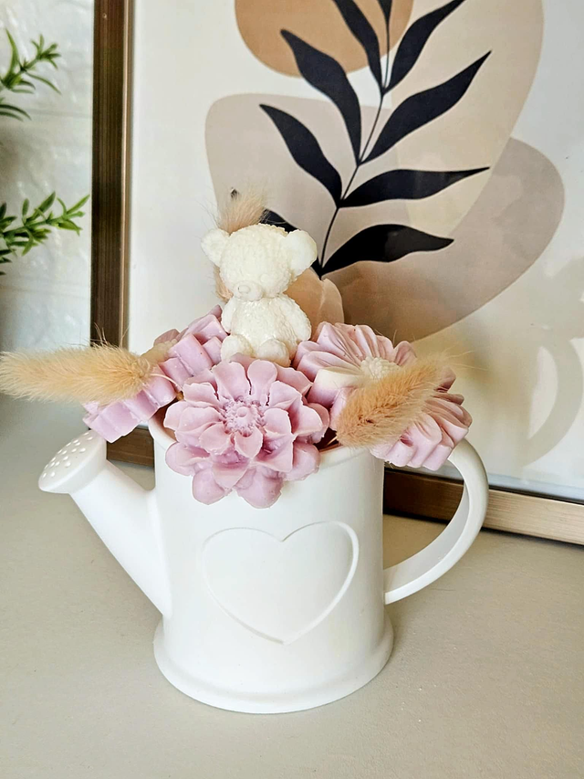 Bouquet de Fondants parfumés dans son contenant en jesmonite 