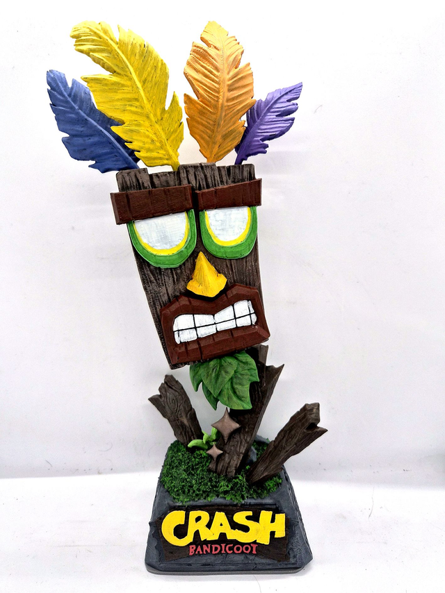 Figurine Crash Bandicoot - Aku Aku - sur commande  