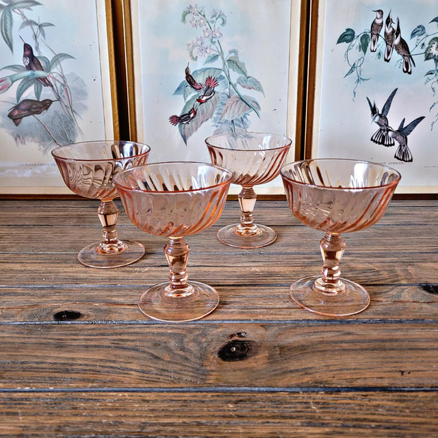 X Coupes à champagne Rosaline Arcoroc en verre rose (lot de 4)