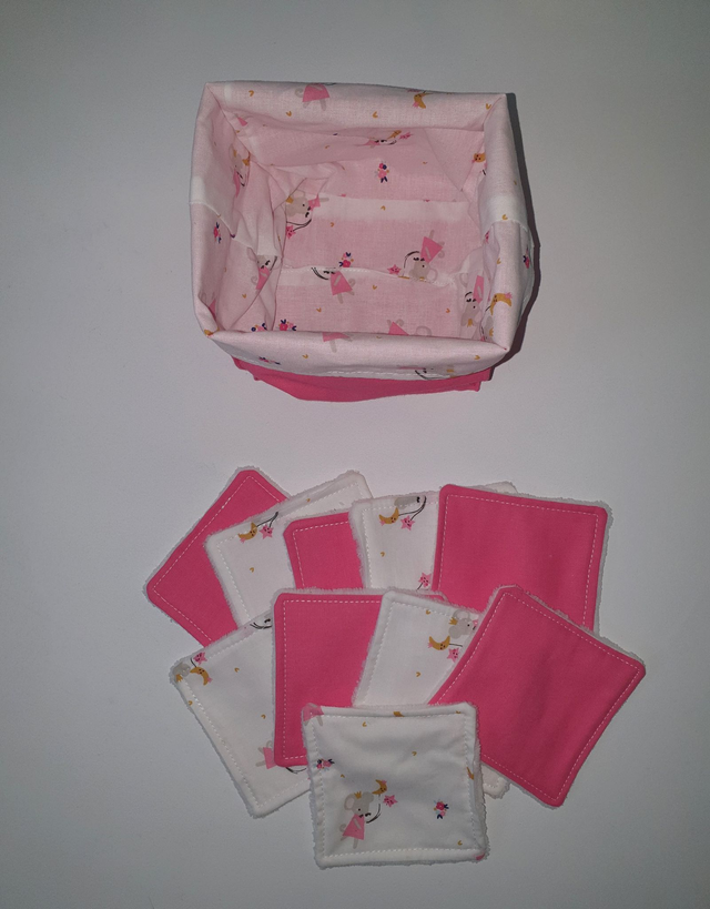 Panière à lingettes + 10 lingettes Roses et Souris