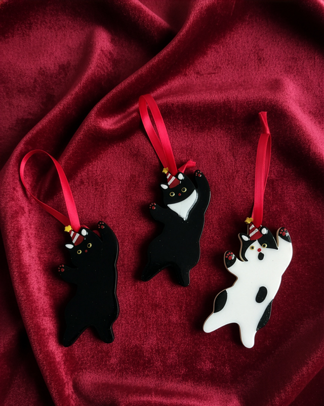 Handmade Climbing Cat Ornament | Black cat Christmas Decoration for Cat Lovers