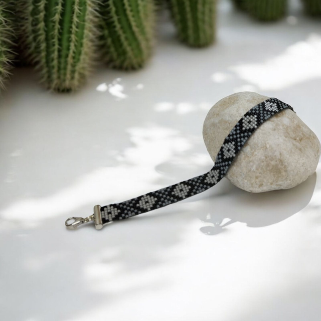 Bracelet gris et noir